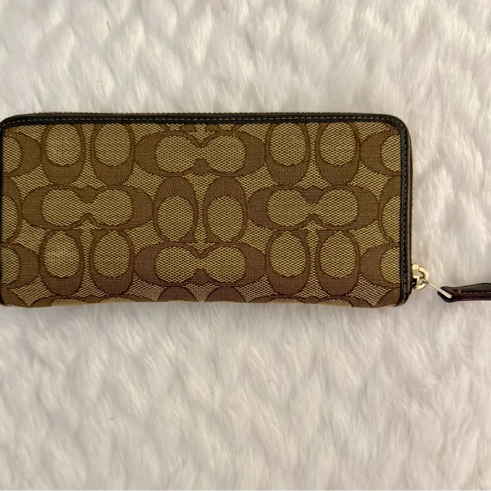 Coach Tan and Brown Signature Zip Wallet - Picture 2 of 3